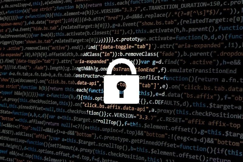 assurance hacker pirate informatique scam cybercriminalité ransomware